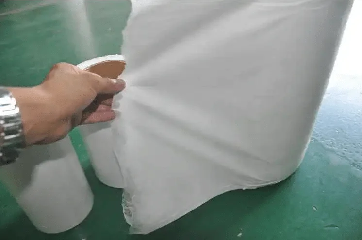 What exactly is the melt-blown fabric in the masks we are using now? Just cut open the mask and take a closer look, and you will find that the interior of a medical surgical mask is actually ingeniously composed of three layers of structure, which is usually named SMS.